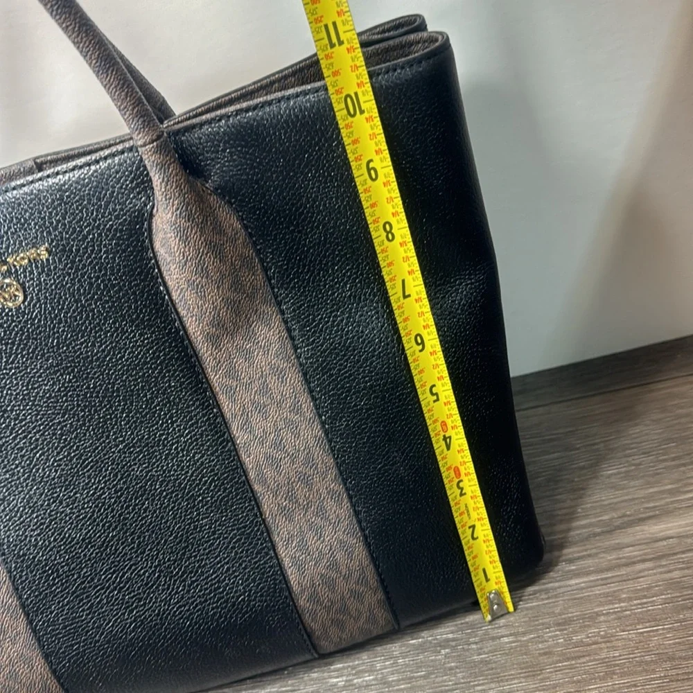 Michael Kors saffiano leather bag